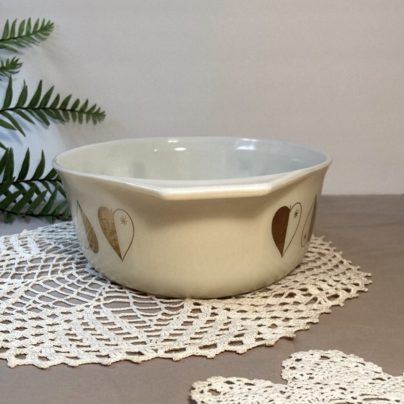 Vintage Pyrex Golden Hearts Oval Casserole 1958 - Picture 15 of 16